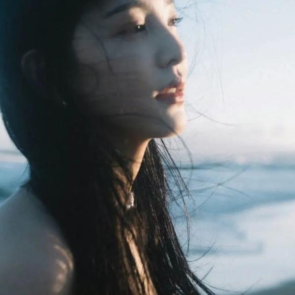 总裁是个纸片人